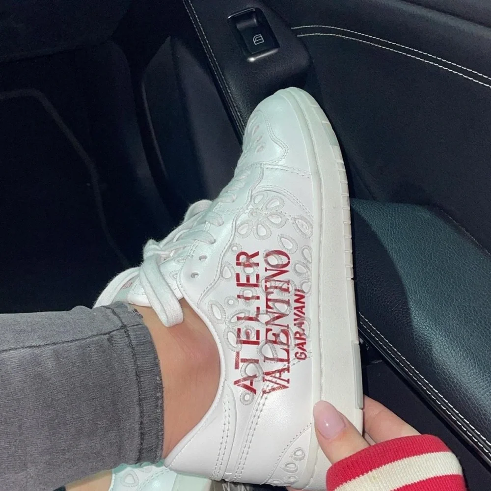 Valentino sneakers - Picture 2 of 2